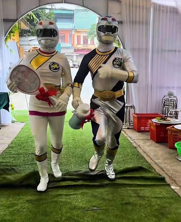 Cặp đôi GenZ đi chụp ảnh cưới về bị 2 bên nội ngoại la um sùm, nhìn thành phẩm đúng là cười ra nước mắt