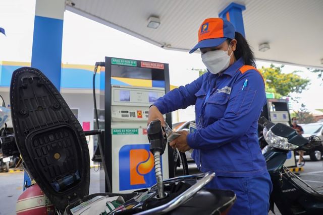 Giá xăng dầu hôm nay chiều 23/3: Thế giới hạ nhiệt, trong nước giảm áp lực tăng?